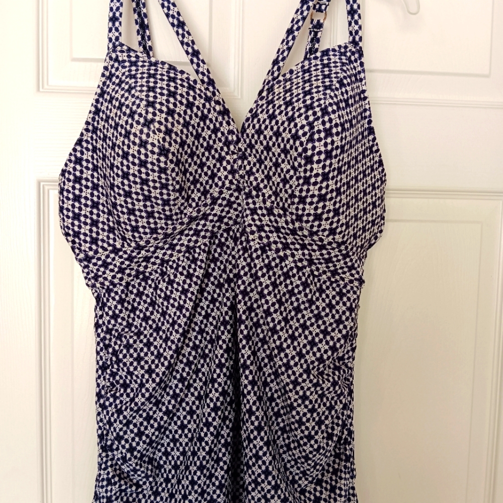 Women's Plus Cacique Tankini Swimsuit Top Size 18